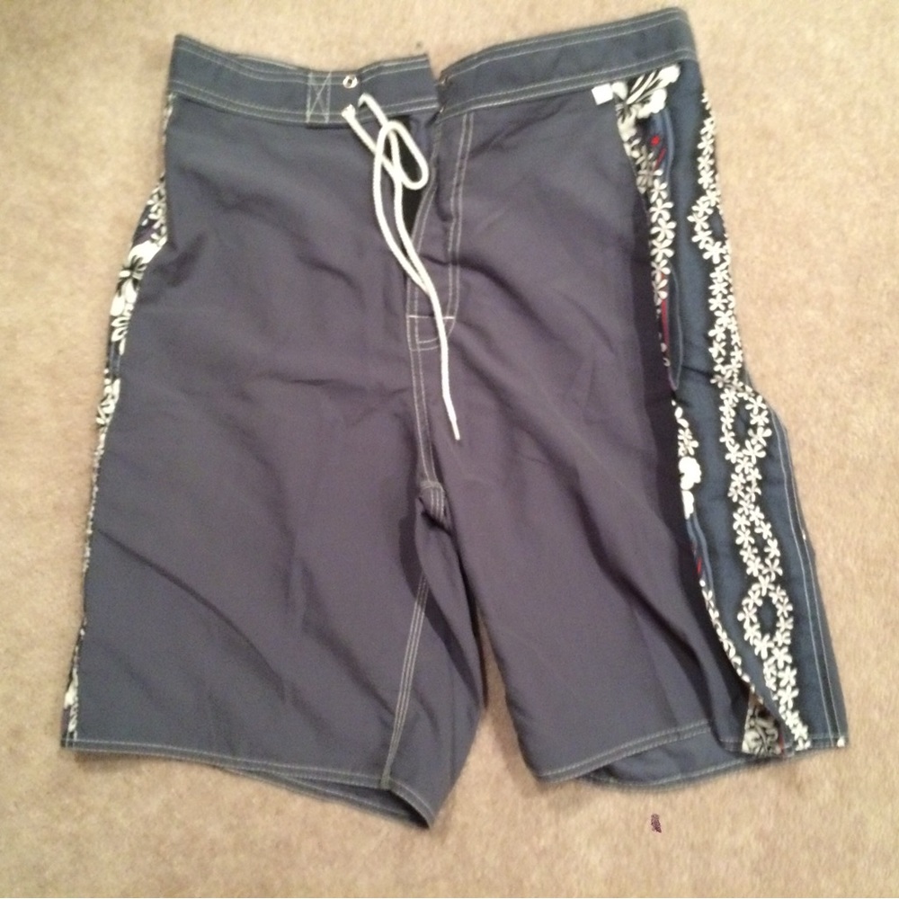 NWOT Men's Gray Swim Trunks Shorts~ 36